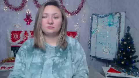 Snapshot of sallyverda chatting on 4, 12, 2025 Sally online show from 4, 12, 2025