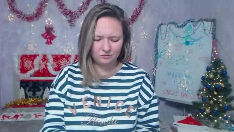 Snapshot of sallyverda chatting on 5, 12, 2025 Sally online show from 5, 12, 2025