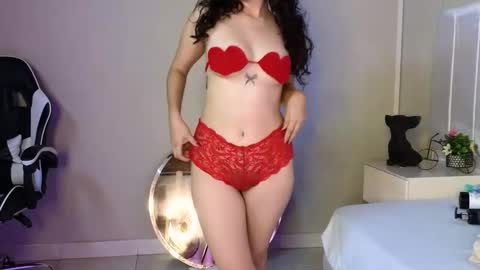 Snapshot of salma_falcon chatting on 29, 9, 2025 Salma online show from 29, 9, 2025