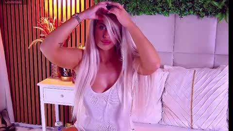 Snapshot of salmaroze chatting on 15, 5, 2026 SalmaRoze online show from 15, 5, 2026