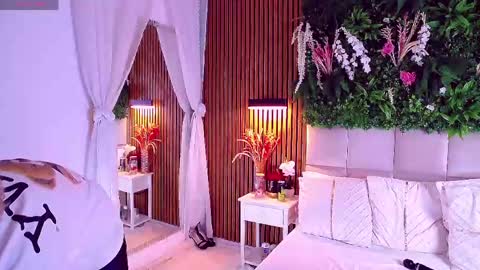 Snapshot of salmaroze chatting on 5, 6, 2026 SalmaRoze online show from 5, 6, 2026
