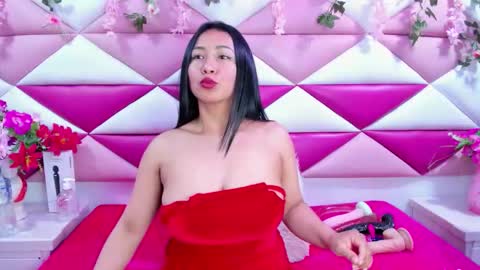 salmasanto online show from 8, 11, 2025