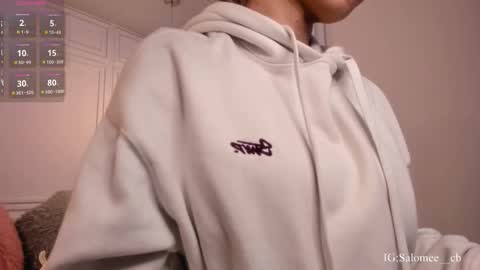 Snapshot of salome__evans chatting on 25, 11, 2025 salome__evans online show from 25, 11, 2025