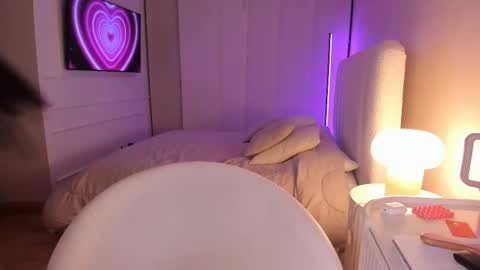 Snapshot of salomee_11 chatting on 16, 10, 2025 salo online show from 16, 10, 2025
