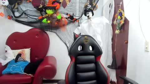 Salomee diazz online show from 1, 11, 2025