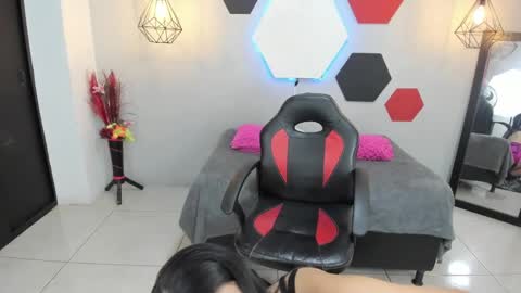 martina online show from 4, 2, 2025