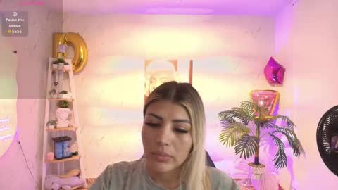 Snapshot of saloomee__ chatting on 2, 10, 2025 SALOME online show from 2, 10, 2025