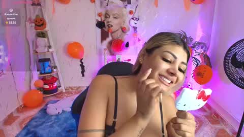 Snapshot of saloomee__ chatting on 20, 10, 2025 SALOME online show from 20, 10, 2025