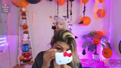 Snapshot of saloomee__ chatting on 23, 10, 2025 SALOME online show from 23, 10, 2025