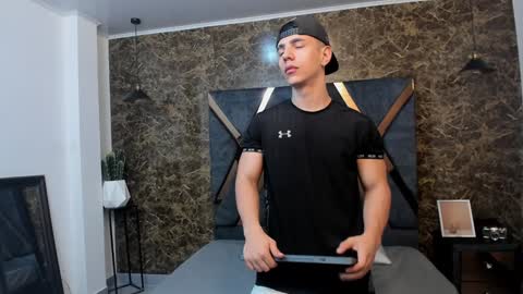 Snapshot of salvatore_damore chatting on 9, 1, 2025 SALVATORE online show from 9, 1, 2025