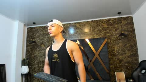 Snapshot of salvatore_damore chatting on 13, 1, 2025 SALVATORE online show from 13, 1, 2025