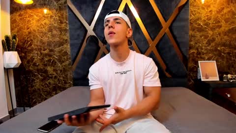 Snapshot of salvatore_damore chatting on 17, 1, 2025 SALVATORE online show from 17, 1, 2025