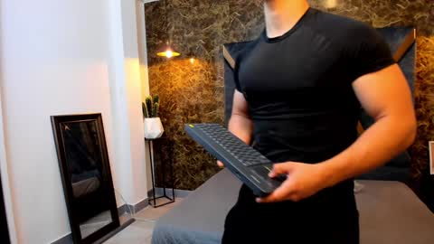 Snapshot of salvatore_damore chatting on 21, 1, 2025 SALVATORE online show from 21, 1, 2025