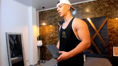 Snapshot of salvatore_damore chatting on 10, 2, 2025 SALVATORE online show from 10, 2, 2025