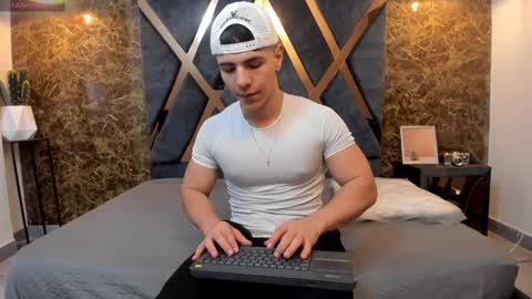 Snapshot of salvatore_damore chatting on 11, 2, 2025 SALVATORE online show from 11, 2, 2025