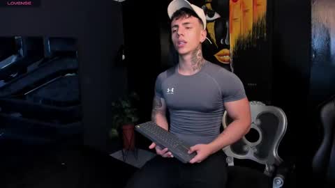 Snapshot of salvatore_damore chatting on 21, 9, 2025 SALVATORE online show from 21, 9, 2025