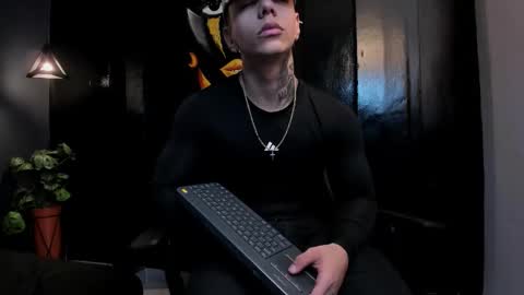 Snapshot of salvatore_damore chatting on 27, 9, 2025 SALVATORE online show from 27, 9, 2025