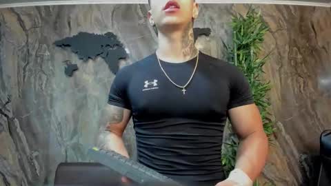 Snapshot of salvatore_damore chatting on 6, 10, 2025 SALVATORE online show from 6, 10, 2025