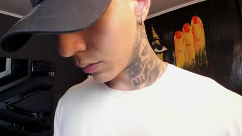 Snapshot of salvatore_damore chatting on 17, 10, 2025 SALVATORE online show from 17, 10, 2025