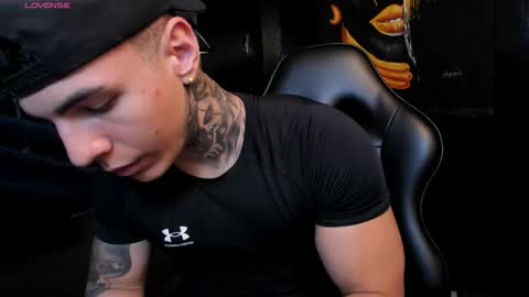 Snapshot of salvatore_damore chatting on 5, 11, 2025 SALVATORE online show from 5, 11, 2025