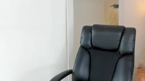 Snapshot of salvatore_monterey chatting on 15, 10, 2025 salvatore online show from 15, 10, 2025