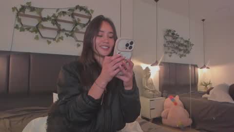 Snapshot of sam01___ chatting on 12, 12, 2024 Stefana or Samchispas online show from 12, 12, 2024