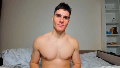 Snapshot of sam_huston18 chatting on 26, 1, 2025 BACK IN 2 WEEKS online show from 26, 1, 2025