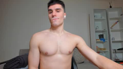 Snapshot of sam_huston18 chatting on 4, 3, 2025 BACK IN 2 WEEKS online show from 4, 3, 2025