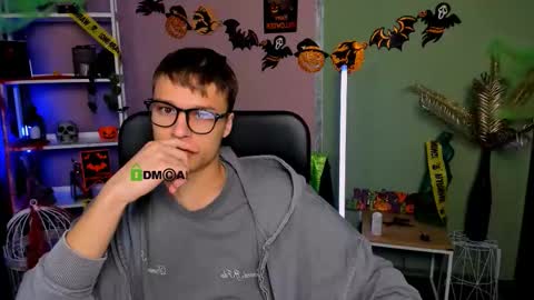 Sam online show from 3, 11, 2025