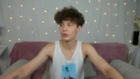 Sam online show from 19, 10, 2025