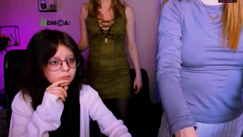 Snapshot of samanta_hotty chatting on 14, 11, 2025 samanta_hotty online show from 14, 11, 2025