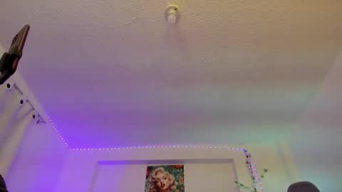 Snapshot of samanta_roberts1 chatting on 4, 11, 2025 Samanta online show from 4, 11, 2025