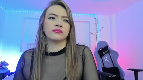 Snapshot of samanta_roberts1 chatting on 12, 11, 2025 Samanta online show from 12, 11, 2025