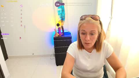 Samanta Stone online show from 5, 12, 2025