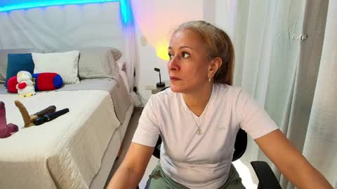 Samanta Stone online show from 4, 6, 2026