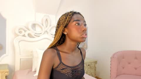 Snapshot of samantamarquez chatting on 8, 2, 2025 Samanta online show from 8, 2, 2025