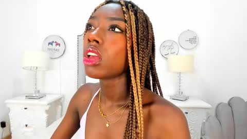 Snapshot of samantamarquez chatting on 4, 10, 2025 Samanta online show from 4, 10, 2025