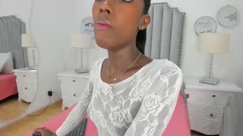 Snapshot of samantamarquez chatting on 4, 11, 2025 Samanta online show from 4, 11, 2025