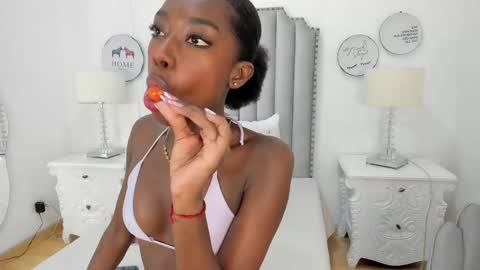 Snapshot of samantamarquez chatting on 10, 11, 2025 Samanta online show from 10, 11, 2025