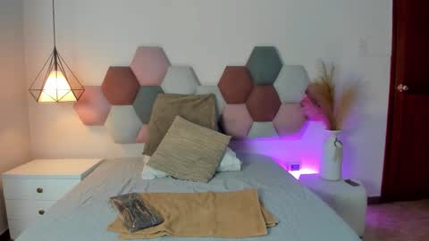 Snapshot of samantavee chatting on 9, 9, 2025 Samanta Vee online show from 9, 9, 2025