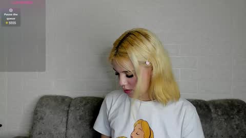 Snapshot of samantha_browwnn chatting on 11, 2, 2025 samantha_browwnn online show from 11, 2, 2025