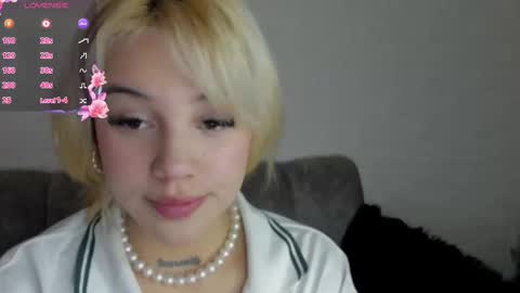 Snapshot of samantha_browwnn chatting on 17, 2, 2025 samantha_browwnn online show from 17, 2, 2025