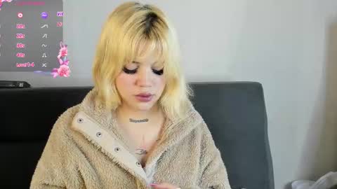 Snapshot of samantha_browwnn chatting on 6, 10, 2025 samantha_browwnn online show from 6, 10, 2025