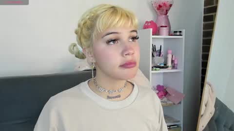 Snapshot of samantha_browwnn chatting on 21, 10, 2025 samantha_browwnn online show from 21, 10, 2025