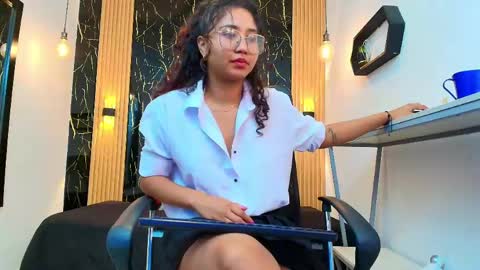 Snapshot of samantha_fox8 chatting on 18, 4, 2026 online show from 18, 4, 2026