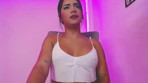 Salome Vargas online show from 10, 1, 2025