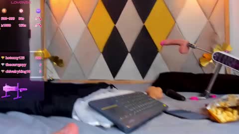 Samantha Ferrer online show from 7, 3, 2025