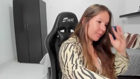 Snapshot of samanthaleon chatting on 28, 9, 2025 Samantha samy online show from 28, 9, 2025