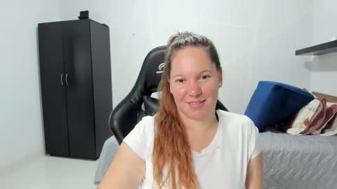 Snapshot of samanthaleon chatting on 10, 10, 2025 Samantha samy online show from 10, 10, 2025