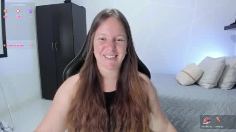 Snapshot of samanthaleon chatting on 18, 10, 2025 Samantha samy online show from 18, 10, 2025